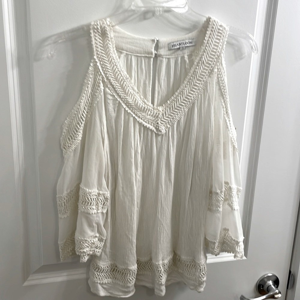 Heart loom white chrochet cold shoulder blouse